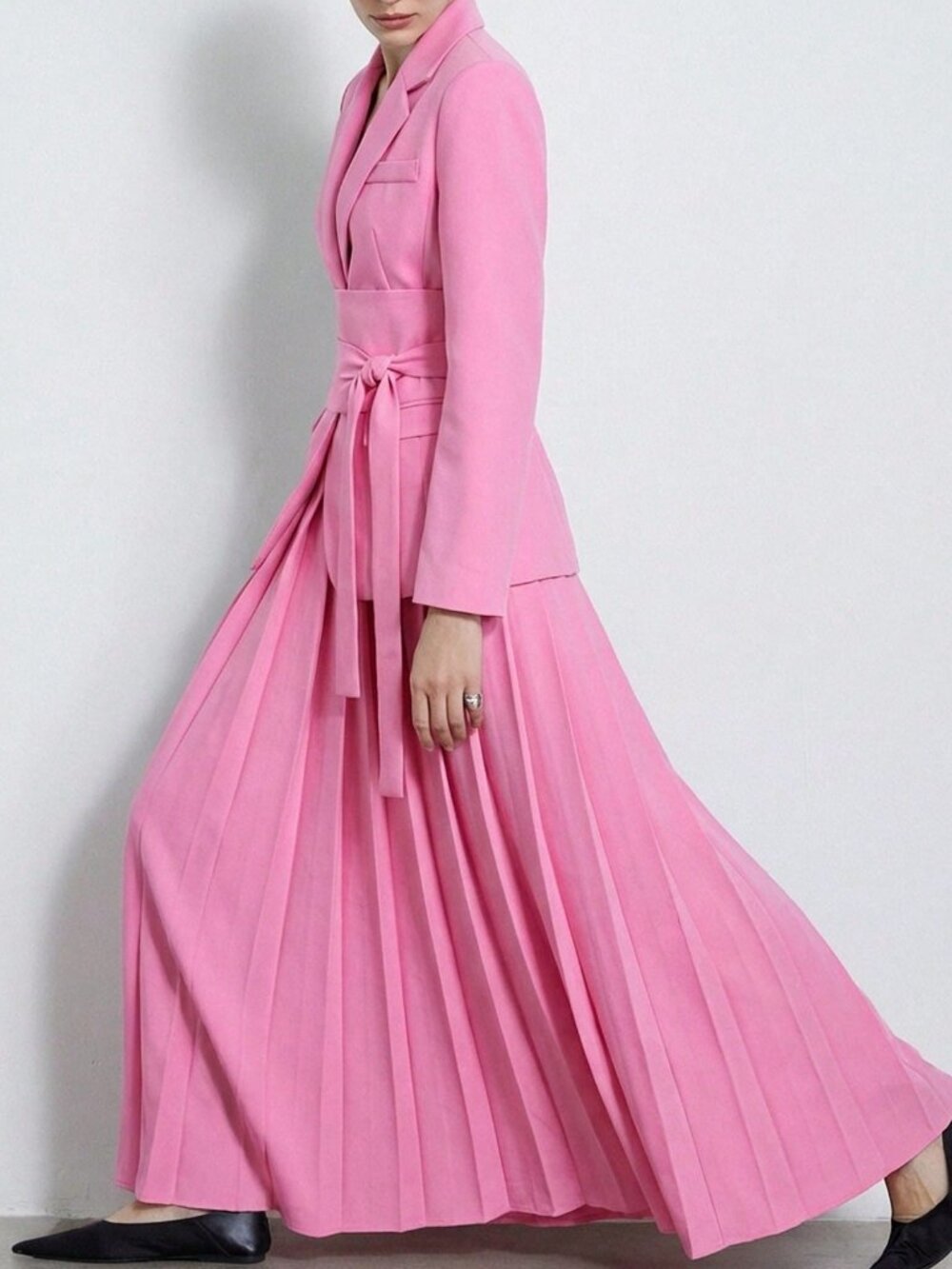 Pink Elegant Women's Tie-Waist Blazer blazer And Pleated maxi Skirt Suit Set